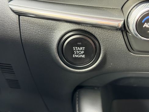 Used 2025 MAZDA MAZDA3 2.5 S Hatchback w/ Premium Pkg image 33