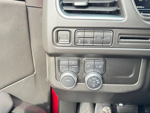 Used 2022 GMC Yukon AT4 AWD/4WD image 21
