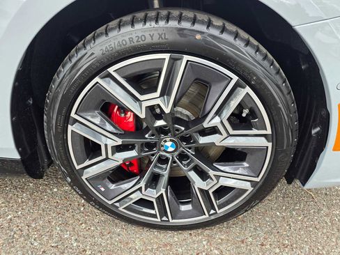 Used 2026 BMW i5 eDrive40 w/ M Sport Package image 9