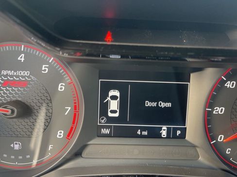 New 2026 Chevrolet Trax RS w/ Sunroof Package image 19