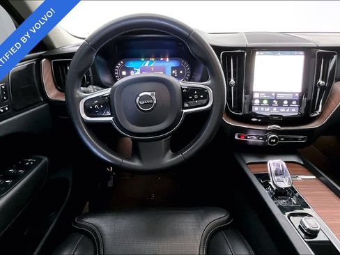 Used 2023 Volvo XC60 B6 Ultimate AWD/4WD image 6
