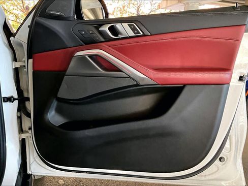 Used 2020 BMW X6 sDrive40i w/ Premium Package image 22