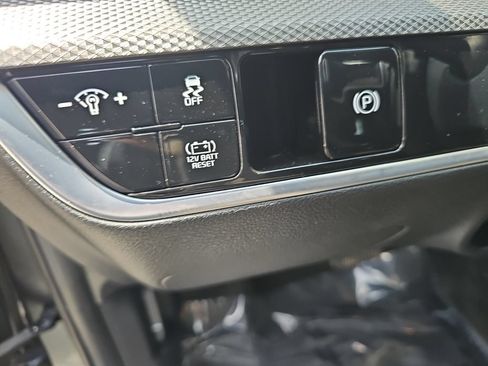 Used 2023 Kia Sportage LX AWD/4WD image 24