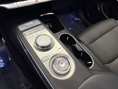 Used 2023 Genesis GV70 2.5T w/ Select Package image 26