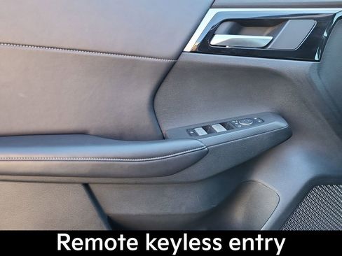 Used 2024 Mitsubishi Outlander SE image 7