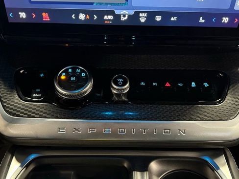 New 2026 Ford Expedition Max Platinum w/ Stealth Appearance Package image 28