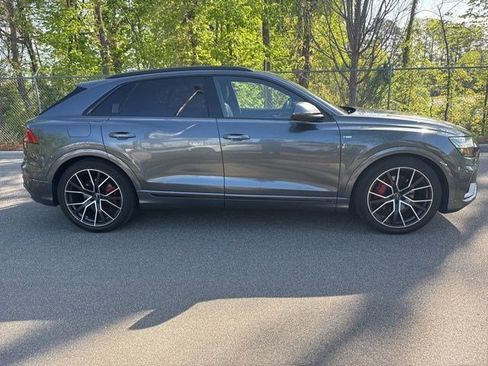 Used 2019 Audi Q8 Prestige w/ Luxury Package image 11
