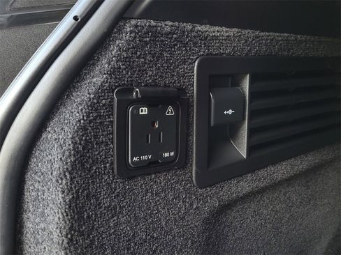 Used 2020 Land Rover Range Rover Autobiography image 40