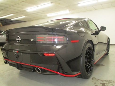 New 2024 Nissan Z NISMO w/ Floor Mat Package image 7