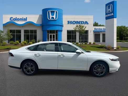 Used 2023 Honda Accord EX image 7