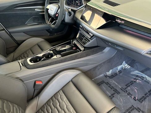 New 2026 Audi RS e-tron GT performance image 14