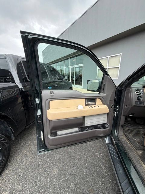 Used 2014 Ford F150 XLT w/ Equipment Group 302A Luxury AWD/4WD image 15