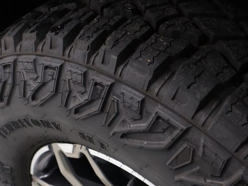 Used 2026 Chevrolet Colorado ZR2 w/ Technology Package image 21