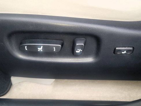 Used 2013 Lexus RX 450h AWD image 16