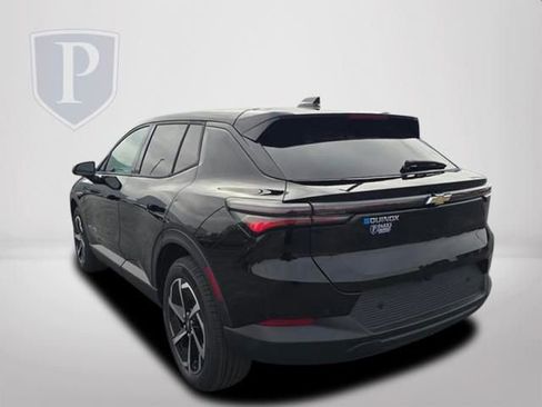 New 2026 Chevrolet Equinox EV LT image 8