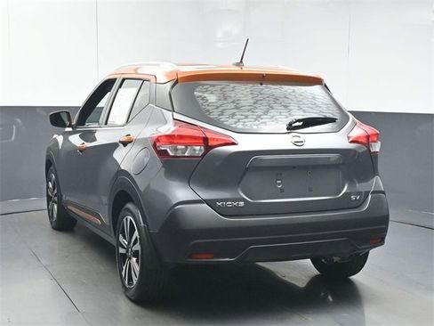 Used 2019 Nissan Kicks SV image 6