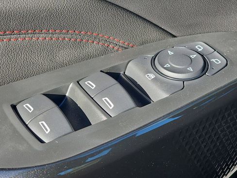 New 2026 Chevrolet Trax RS w/ Sunroof Package image 27