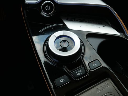 Certified 2023 Kia EV6 GT-Line AWD/4WD image 24