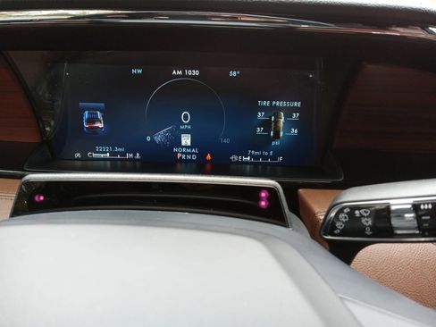 Used 2024 Lincoln Navigator L Reserve image 16