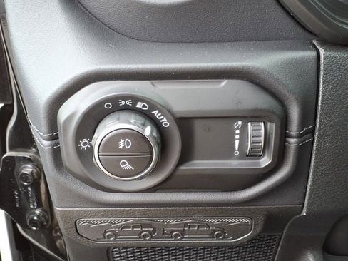 New 2025 Jeep Gladiator Sport AWD/4WD image 15
