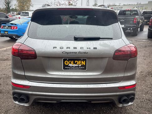 Used 2017 Porsche Cayenne Turbo image 11