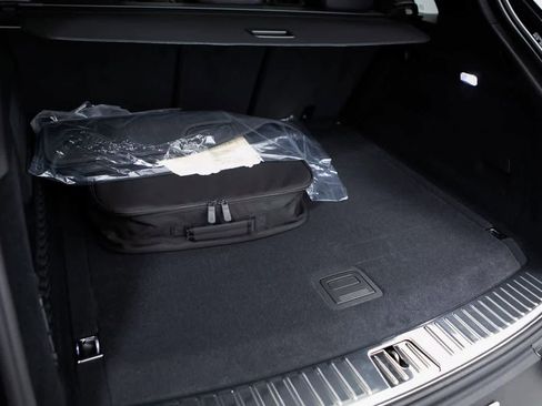 Certified 2025 Porsche Cayenne E-Hybrid AWD/4WD image 39