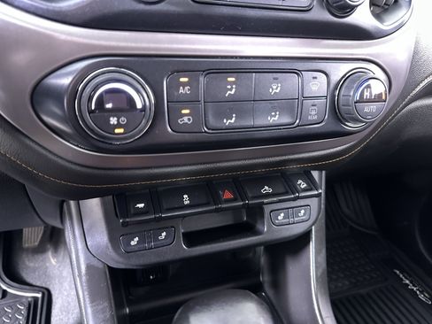 Used 2022 GMC Canyon AT4 w/ Trailering Package image 53