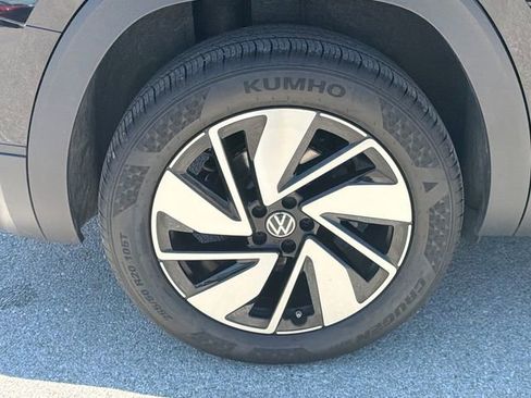 Used 2025 Volkswagen Atlas SE AWD/4WD image 42