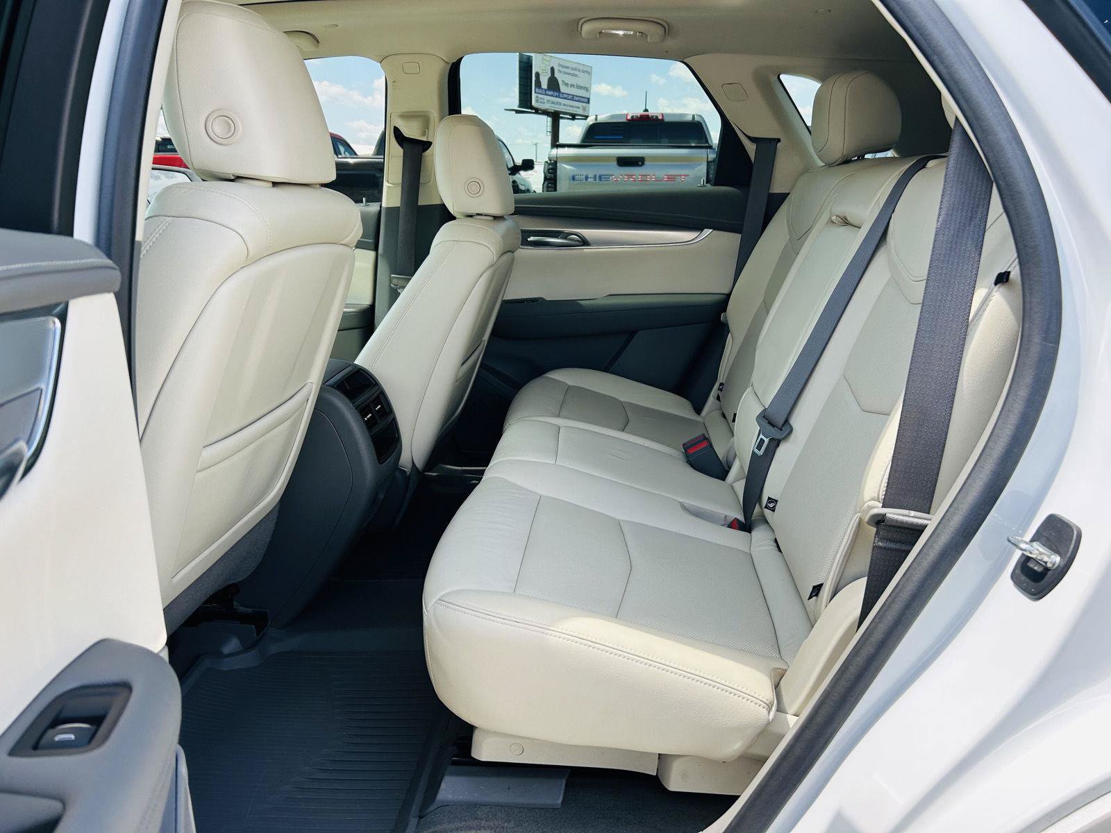 Used 2020 Cadillac XT5 Premium Luxury w/ LPO, Floor Liner Package FWD image 28