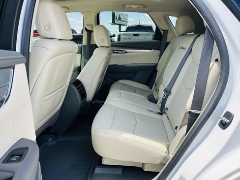 Used 2020 Cadillac XT5 Premium Luxury w/ LPO, Floor Liner Package FWD image 28