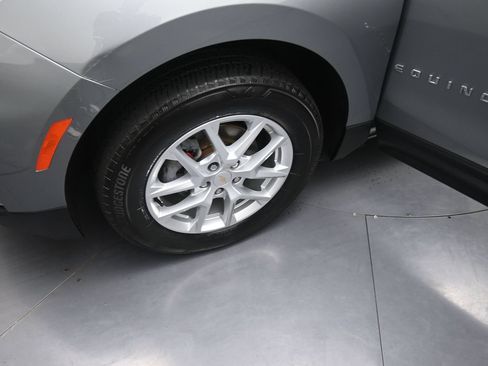 Used 2024 Chevrolet Equinox LT AWD/4WD image 13