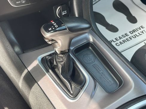Used 2022 Dodge Charger SXT image 43