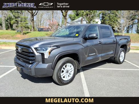 Used 2025 Toyota Tundra SR5 w/ SR5 Premium Package AWD/4WD image 1