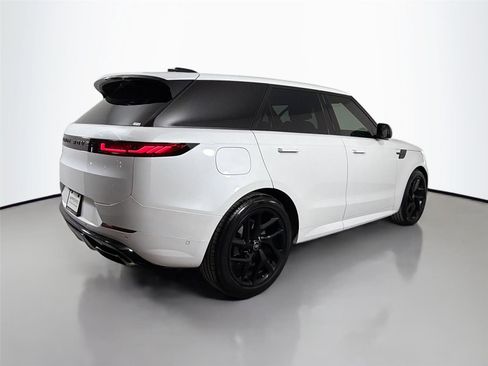 Used 2024 Land Rover Range Rover Sport Dynamic SE AWD/4WD image 5
