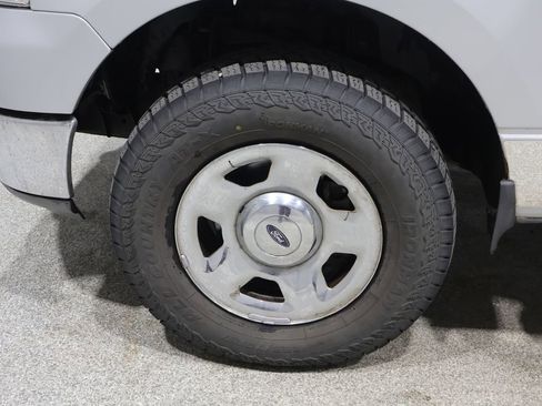 Used 2005 Ford F150 XLT AWD/4WD image 9