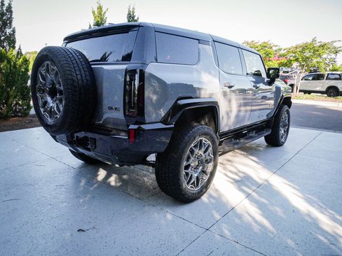 Used 2025 GMC Hummer EV 3X AWD/4WD image 10