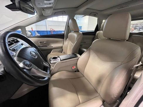 Used 2015 Toyota Prius V Five w/ Advanced Technology Package image 21