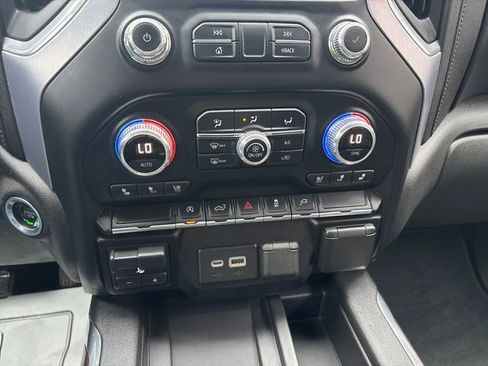 Used 2019 GMC Sierra 1500 SLT image 32