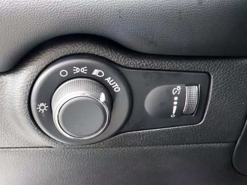 Used 2025 Dodge Durango GT AWD/4WD image 15