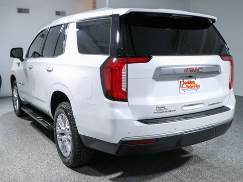 Used 2023 GMC Yukon Denali AWD/4WD image 9