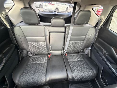 Used 2023 Nissan Murano Platinum w/ Cargo Package FWD image 13