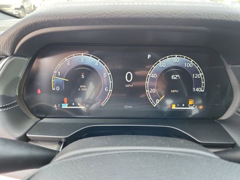 New 2025 Jeep Grand Cherokee Limited w/ Black Appearance Package image 10