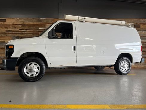 Used 2012 Ford E-250 and Econoline 250 w/ Commercial Cargo Van Pkg RWD image 31