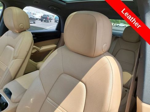 Used 2023 Porsche Cayenne Platinum Edition AWD/4WD image 6