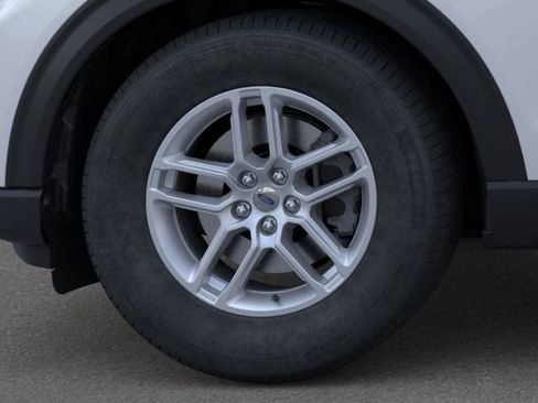 New 2026 Ford Explorer Active RWD image 19