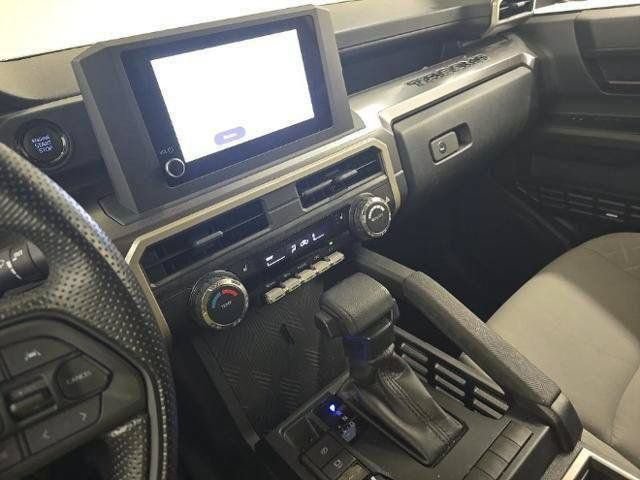 Certified 2025 Toyota Tacoma SR5 AWD/4WD image 71
