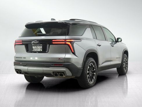 Used 2024 Chevrolet Traverse Z71 w/ Enhanced Driving Package AWD/4WD image 5