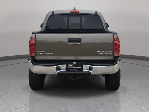 Used 2012 Toyota Tacoma PreRunner image 5
