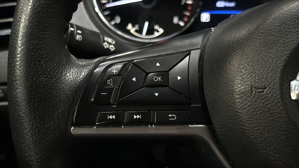 Used 2020 Nissan Rogue SL AWD/4WD image 24
