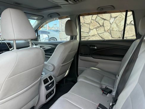 Used 2017 Honda Pilot EX-L image 11